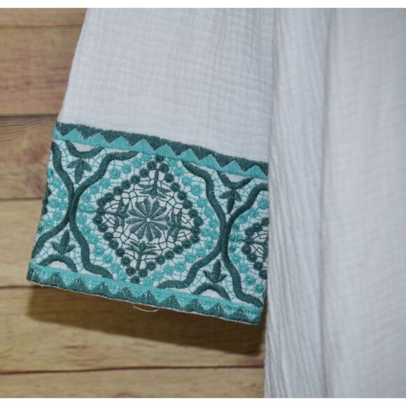 Cezele Tunic Top Shirt Ladies Size L White Gauzy Green Embroidered Floral Boho - Picture 3 of 13